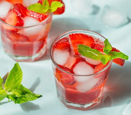 Deux cocktails à la fraise pour la Saint-Valentin