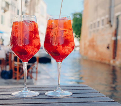 Deux cocktails spritz en italie